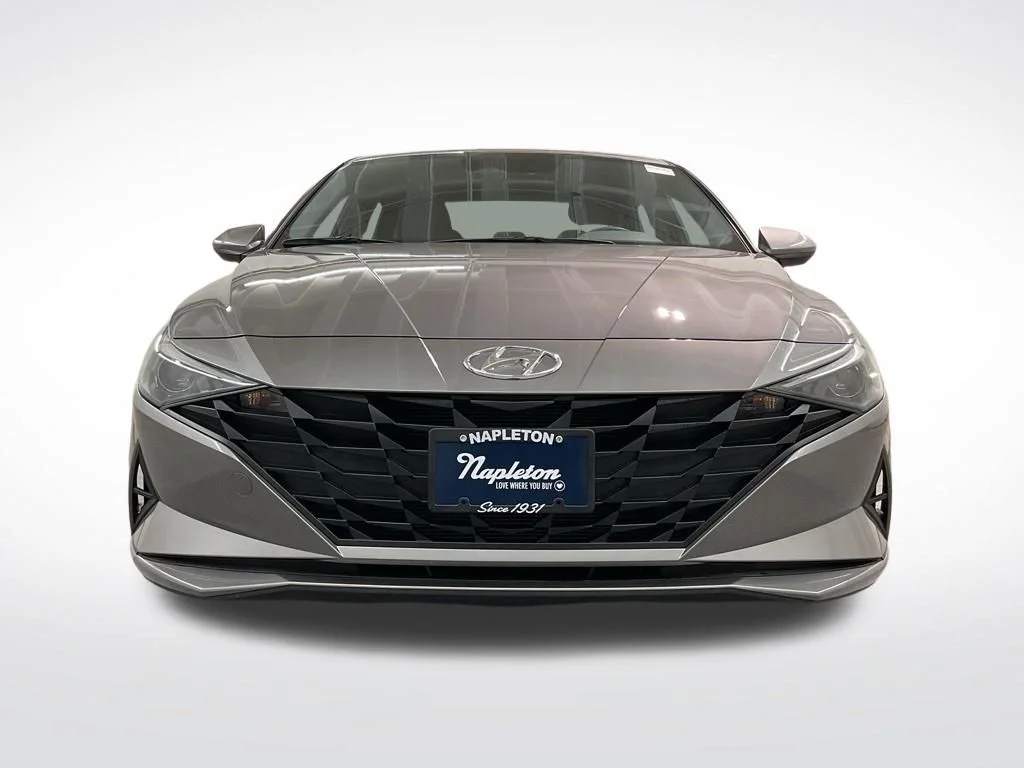 Used 2023 Fluid Metal Hyundai SEL image 5