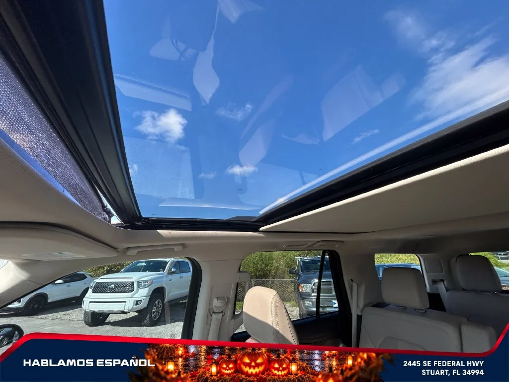 Used 2024 White Ford Limited image 34