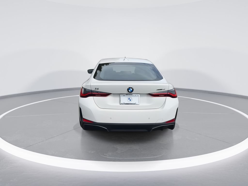 Used 2026 Alpine White BMW xDrive40 image 7