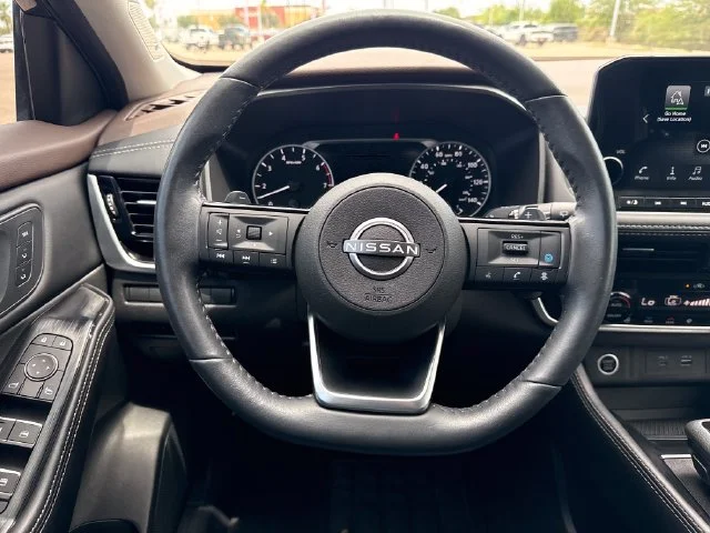 Used 2023 Black Nissan SL image 15