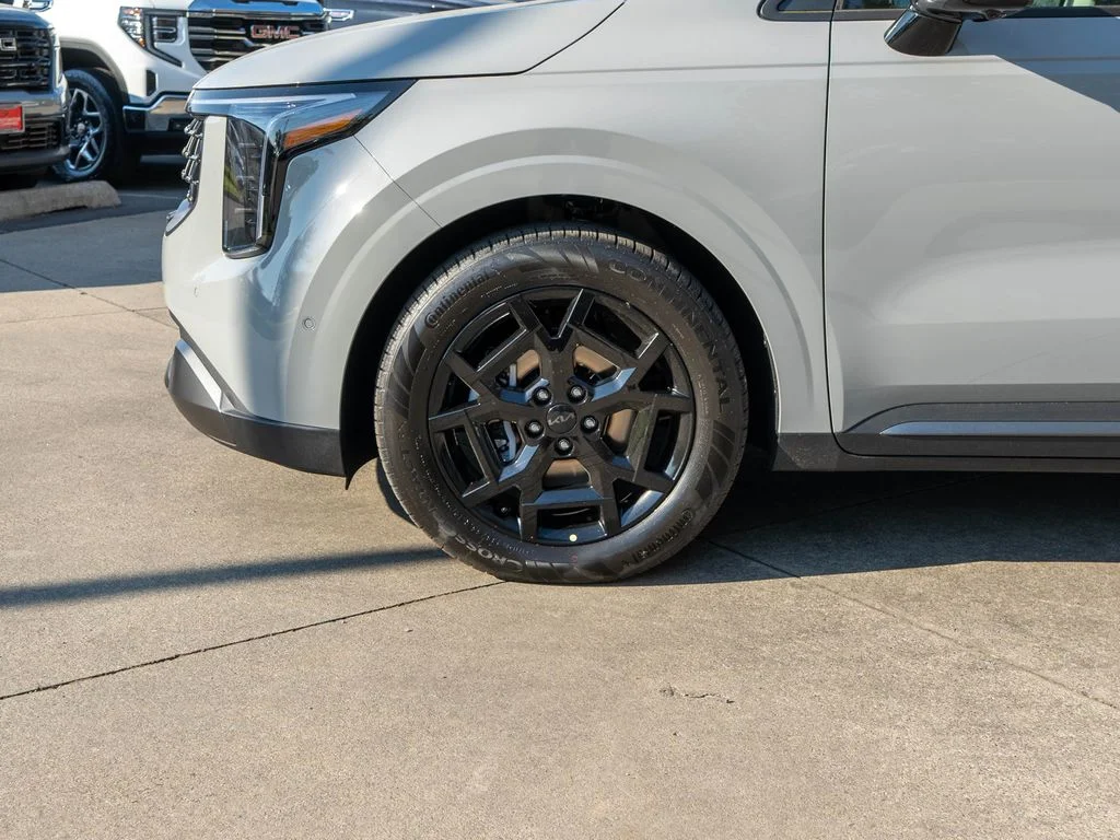 New 2027 White Kia SX image 32
