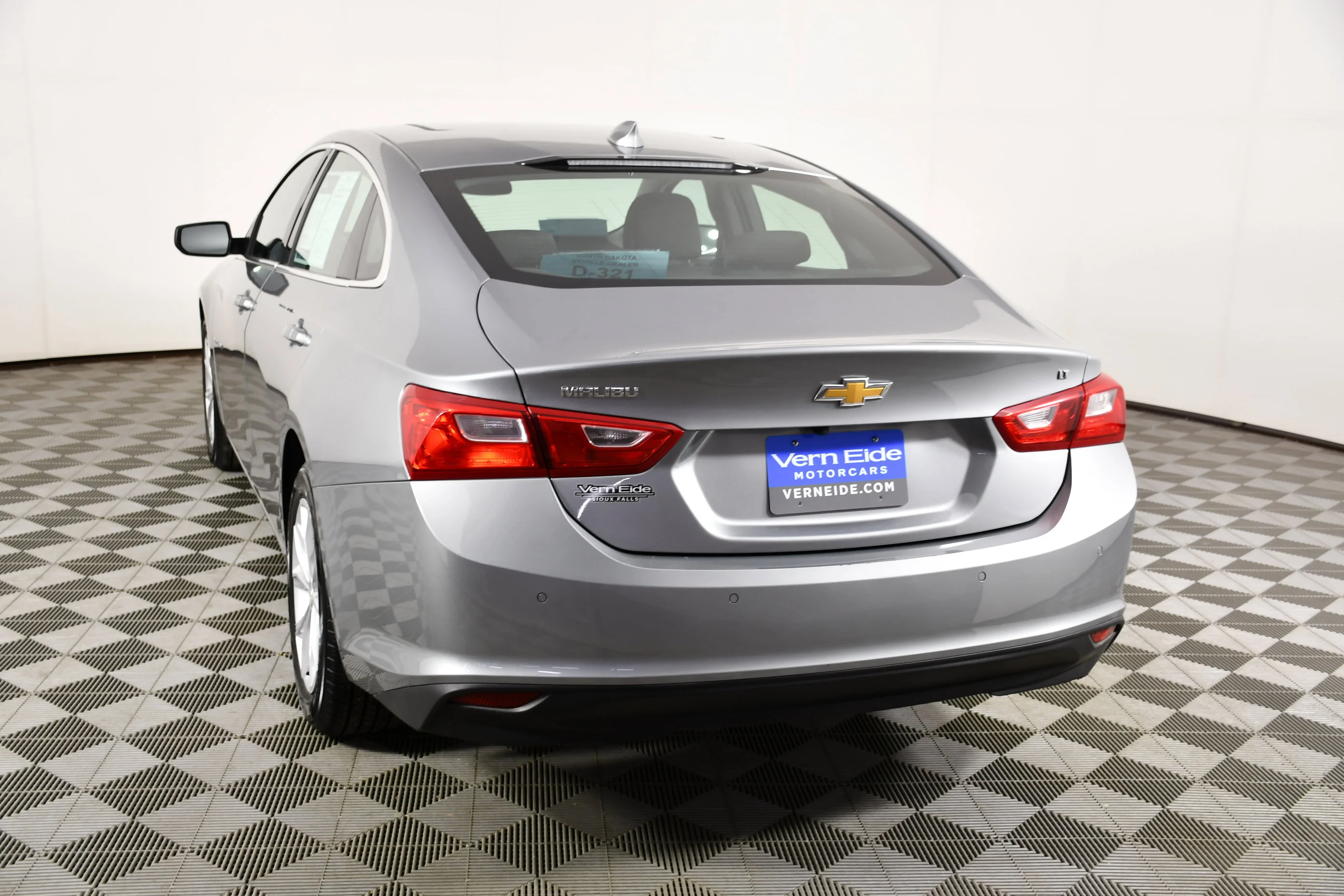 Used 2024 Sterling Gray Metallic Chevrolet LT image 7