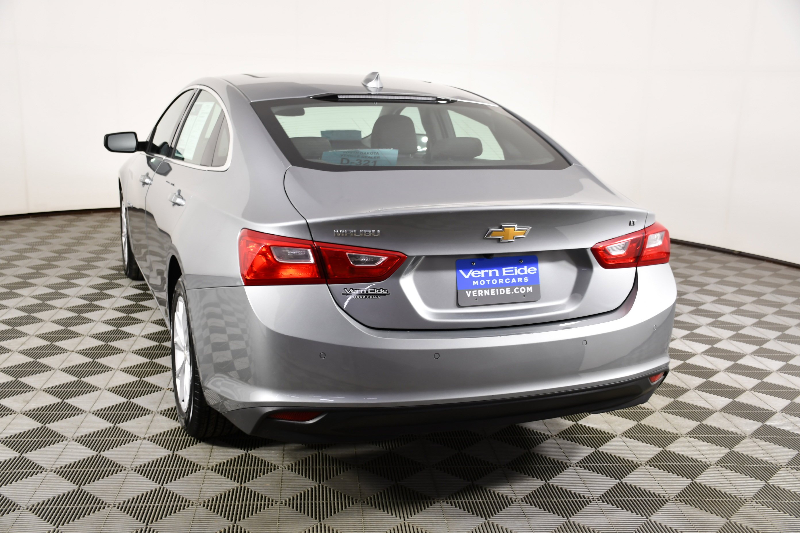 Used 2024 Sterling Gray Metallic Chevrolet LT image 7