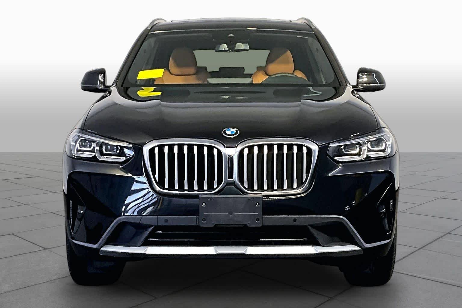 Used 2023 Black Sapphire Metallic BMW xDrive30i image 4