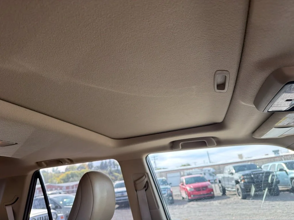 Used 2010 White Toyota Limited image 13