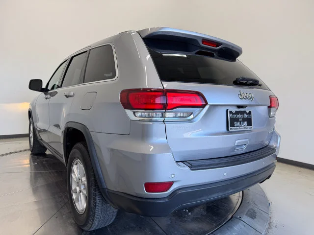 Used 2020 Billet Silver Metallic Clearcoat Jeep Laredo E image 9