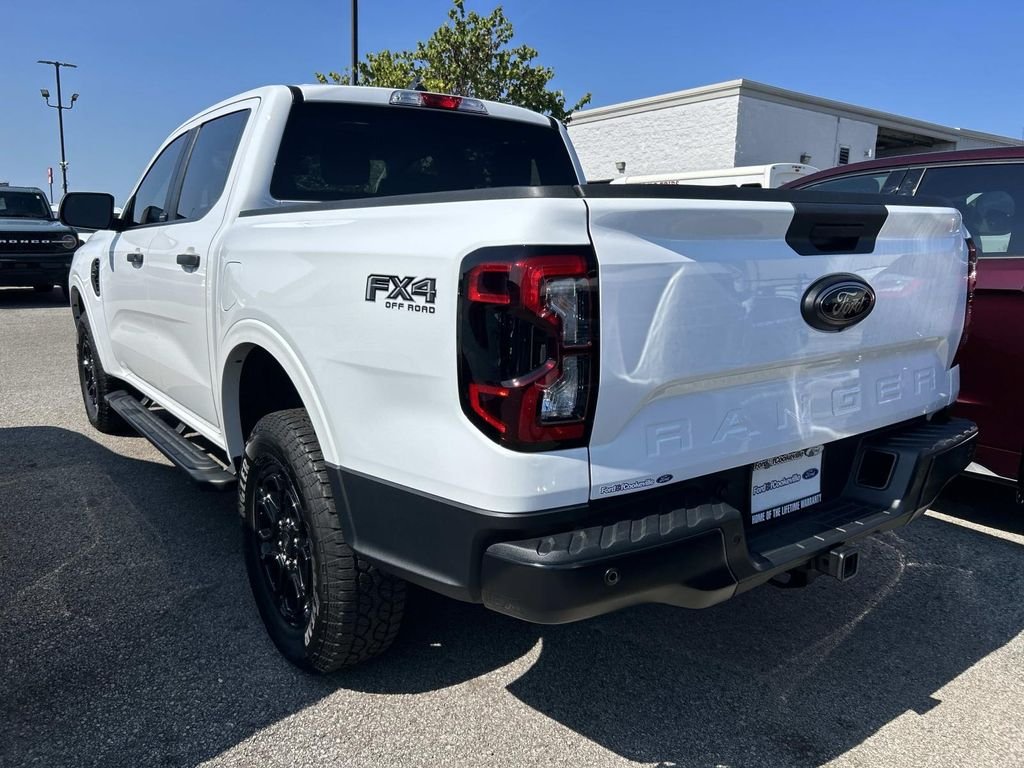 Used 2025 Oxford White Ford XLT image 4