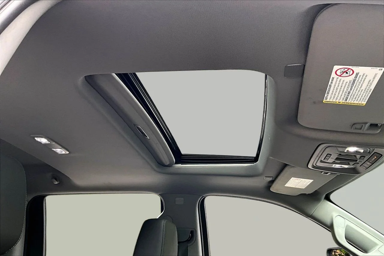 Used 2022 Silver Chevrolet LT image 15