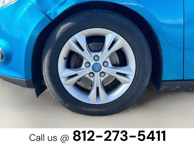 Used 2013 Blue Ford SE image 27