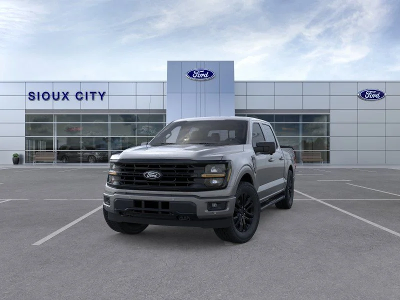 New 2026 Carbonized Gray Metallic Ford XLT image 2