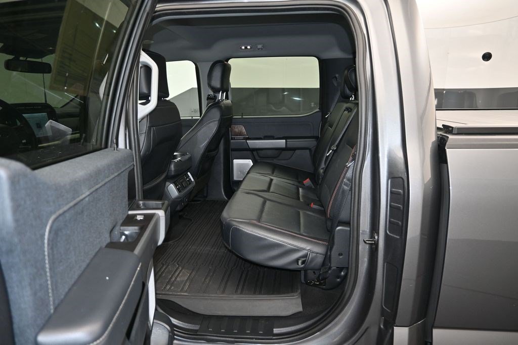 Used 2023 Gray Metallic Ford LARIAT image 13