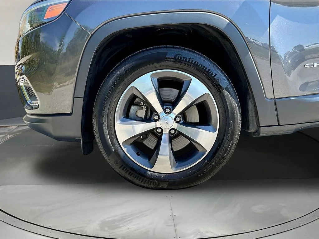 Used 2019 Gray Jeep Limited image 38