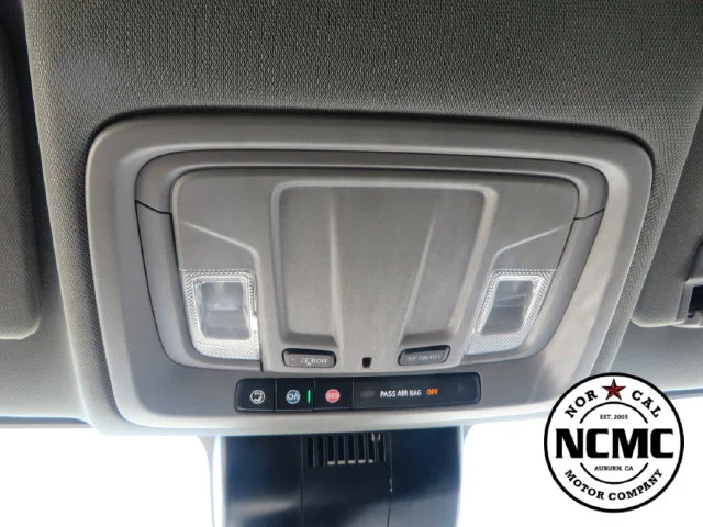 Used 2025 White Chevrolet Work Truck image 20