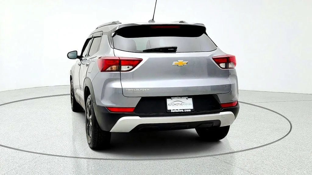 Used 2023 Sterling Gray Metallic Chevrolet FWD 4dr LT w/ Upgraded 1.3L ECOTEC Turbo Engine image 6