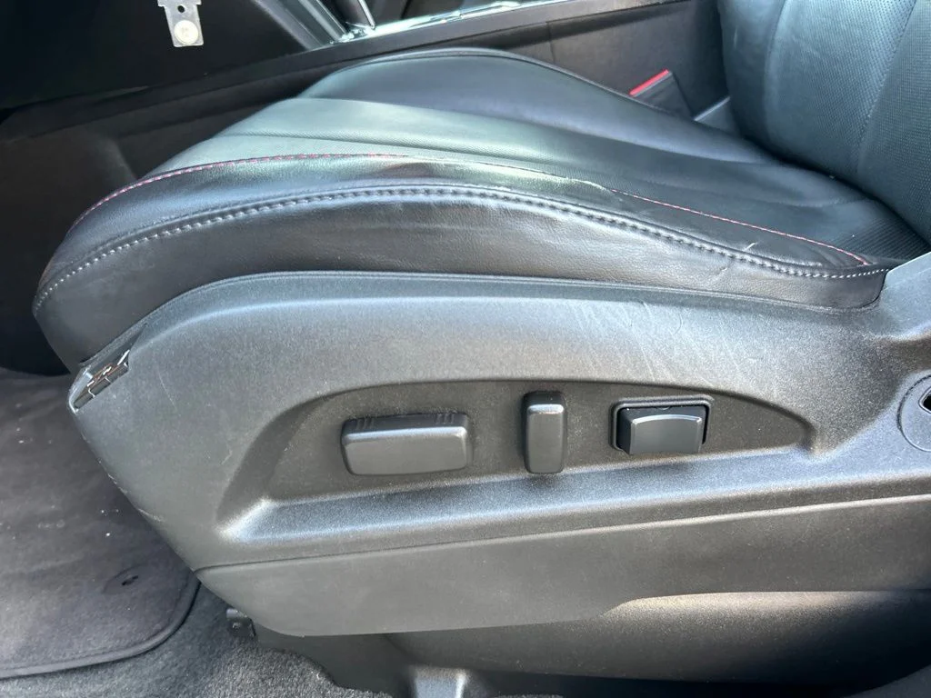 Used 2012 Silver GMC SLT-2 image 17