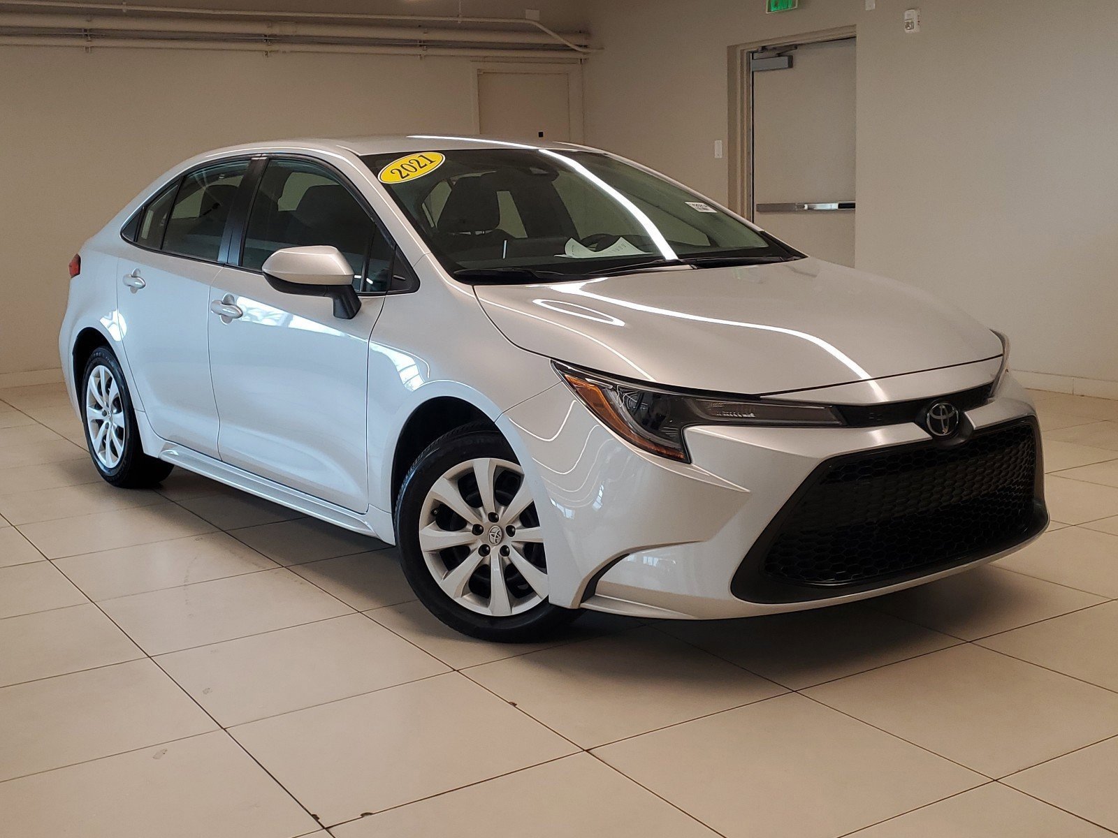 Used 2021 Classic Silver Metallic Toyota LE image 32