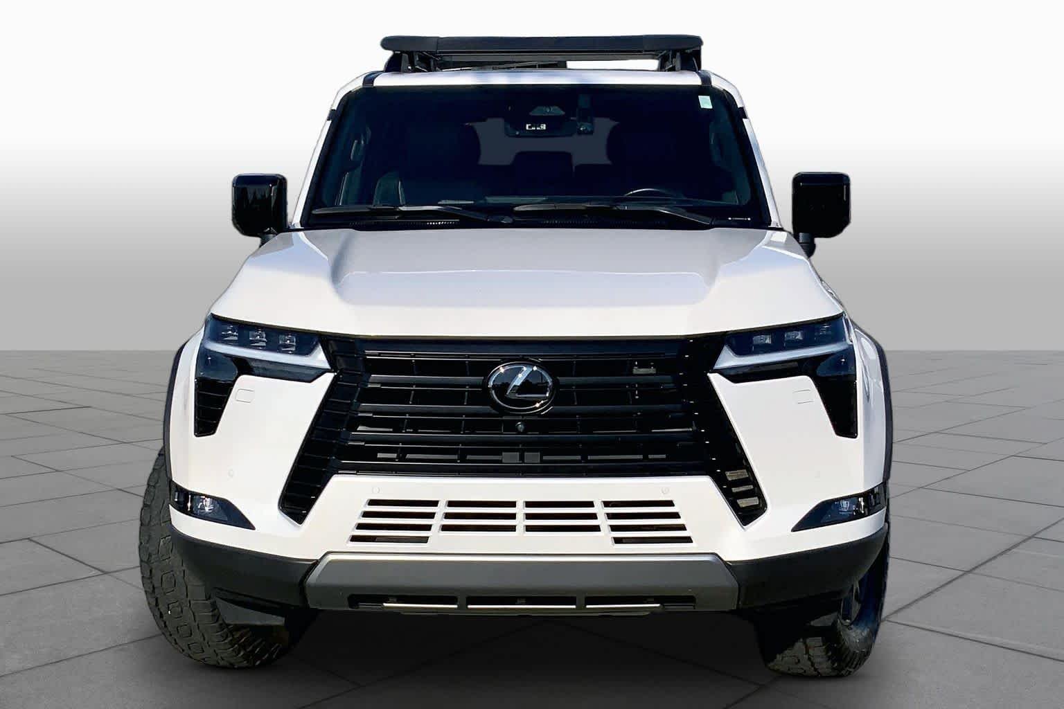 Used 2024 Eminent White Pearl Lexus Overtrail+ image 4