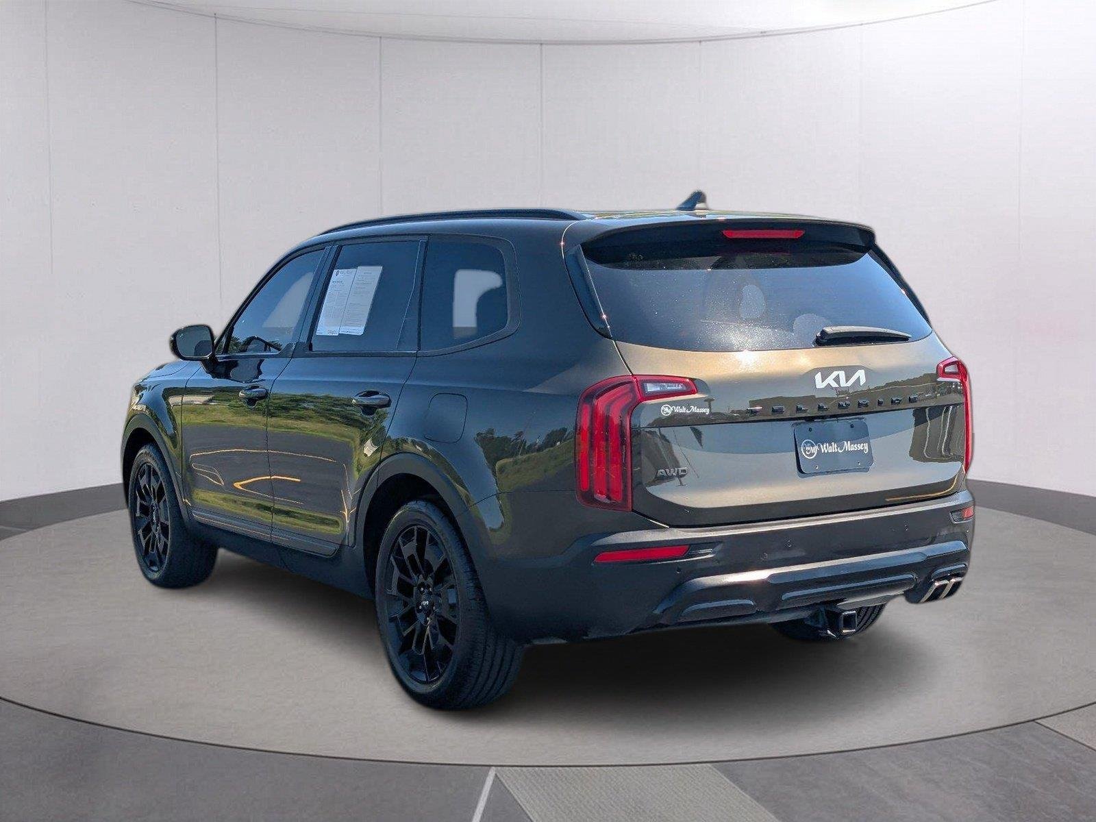 Used 2022 Dark Moss Kia SX image 3