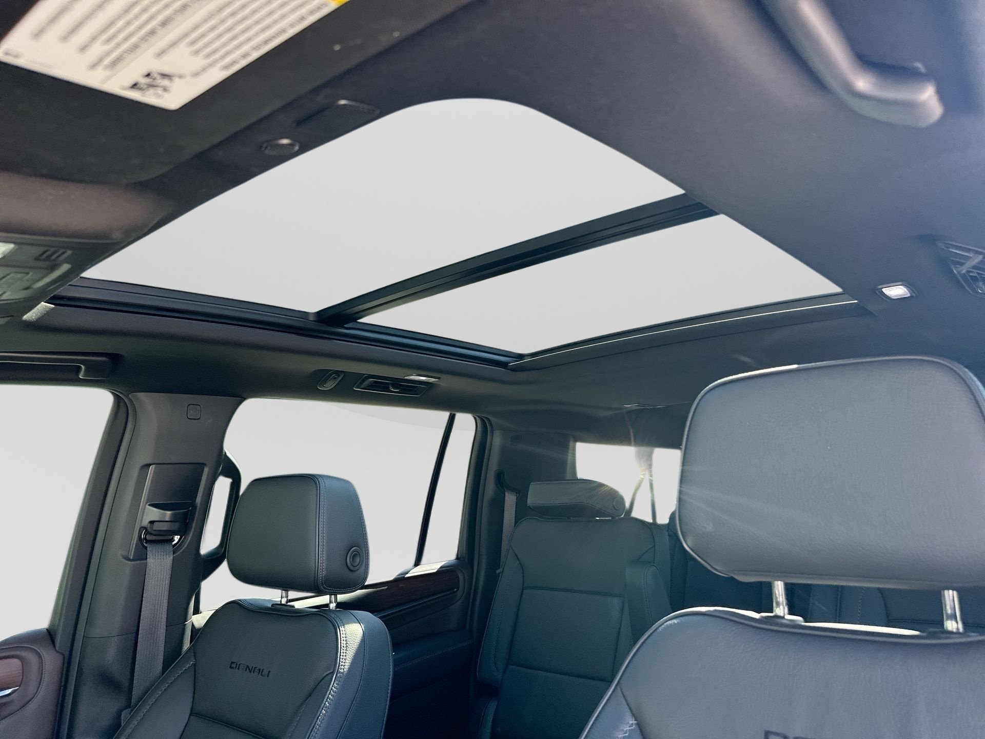 2021 GMC Yukon XL Denali - Photo 19