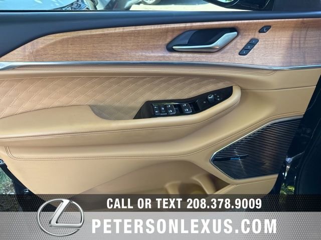 Used 2022 Black Jeep Summit Reserve image 23