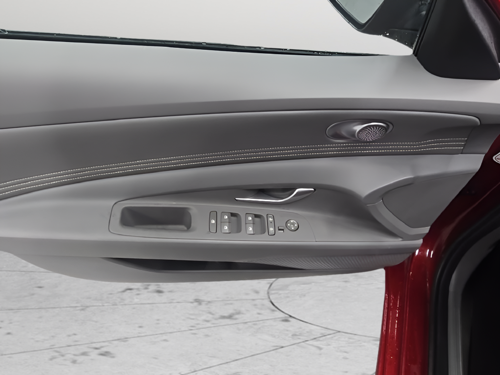 Used 2025 Red Hyundai SEL Convenience image 10