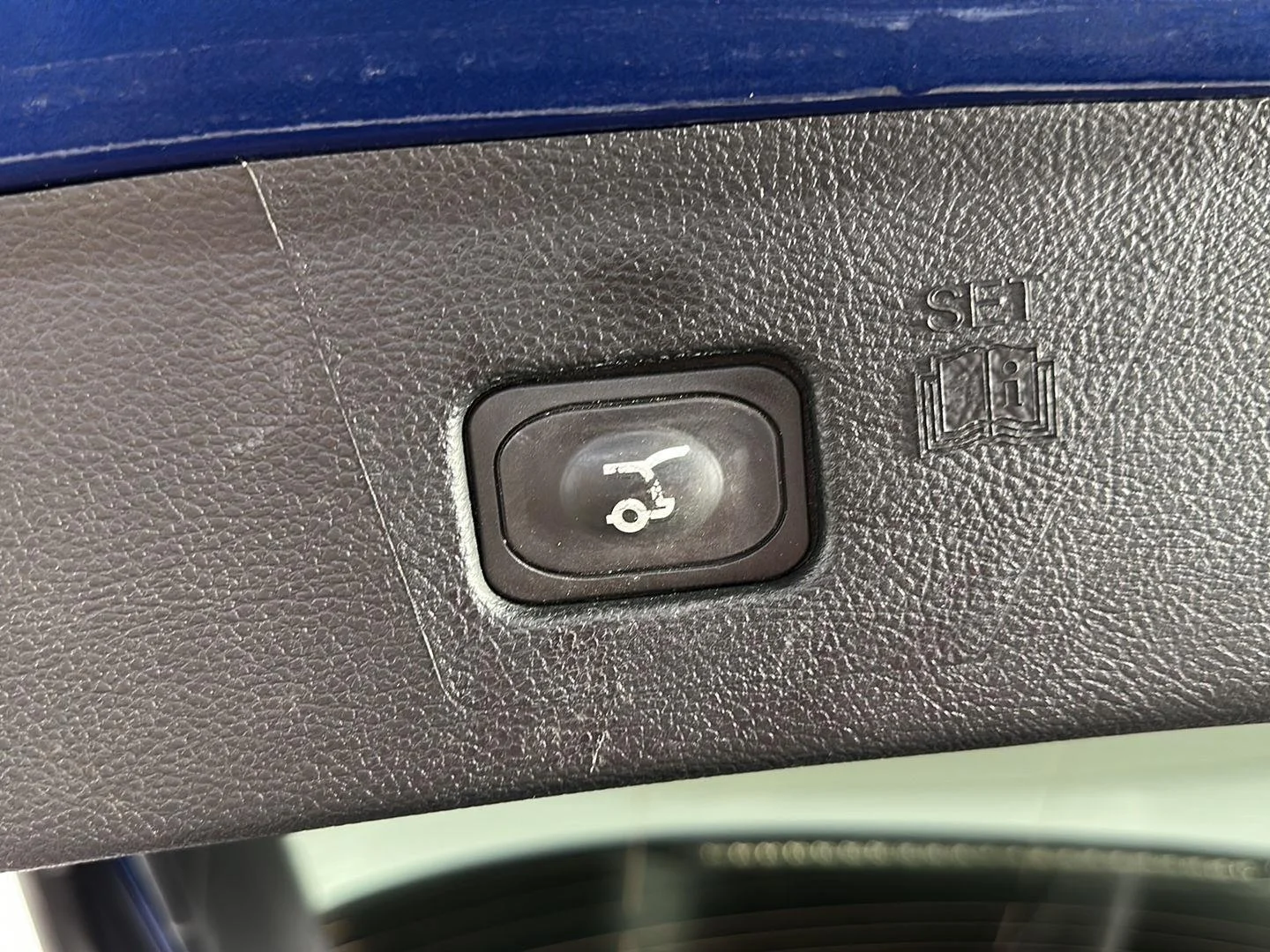 Used 2022 Atlas Blue Ford Titanium image 24