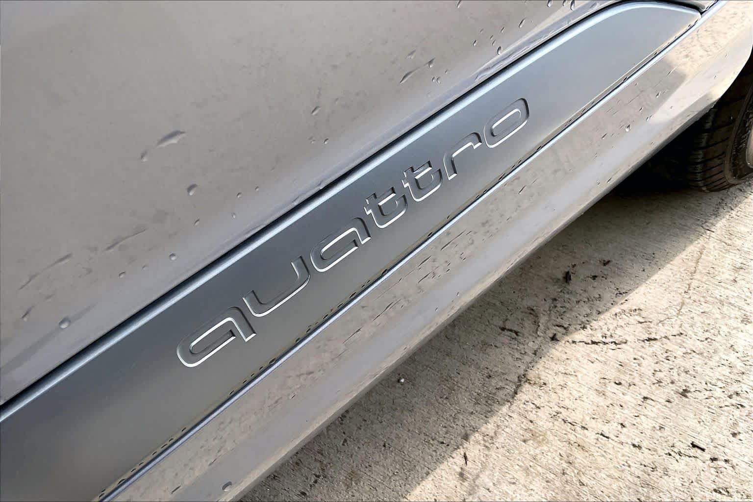 Used 2018 Florett Silver Metallic Audi Premium Plus image 15