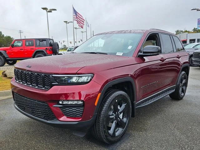 New 2025 Velvet Red Pearl-Coat Exterior Paint Jeep Limited image 3