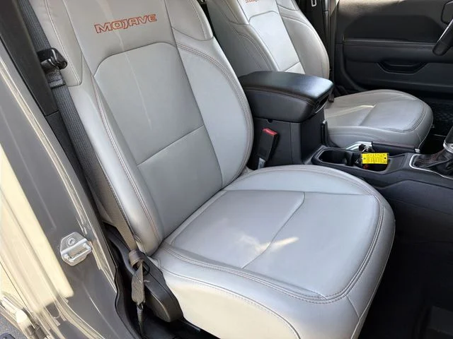 Used 2021 Gray Jeep Mojave image 35