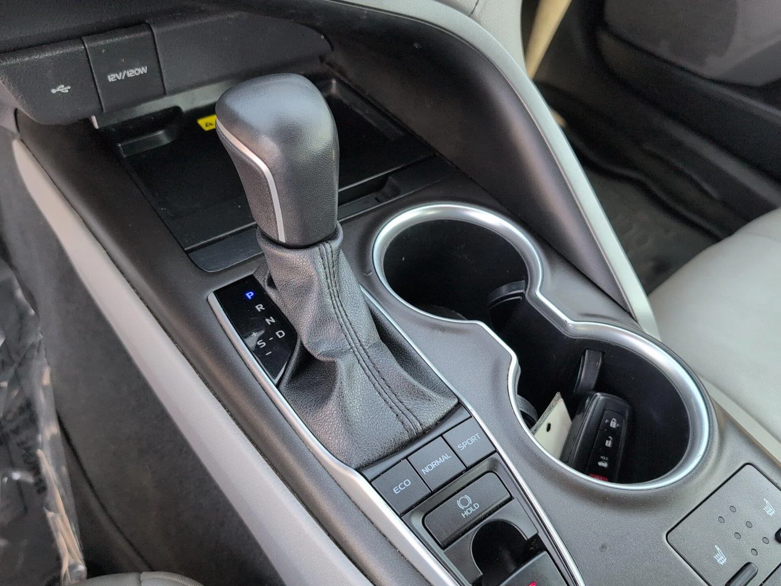 Used 2023 Predawn Gray Mica Toyota XLE image 19