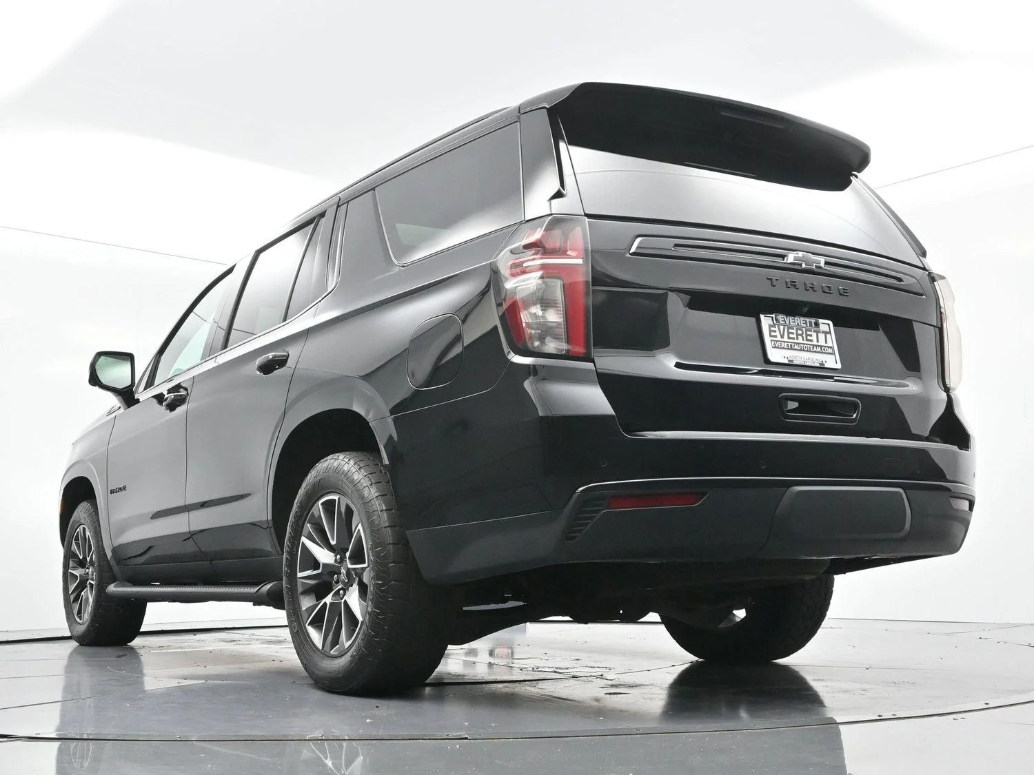 Used 2023 Black Chevrolet Z71 image 48