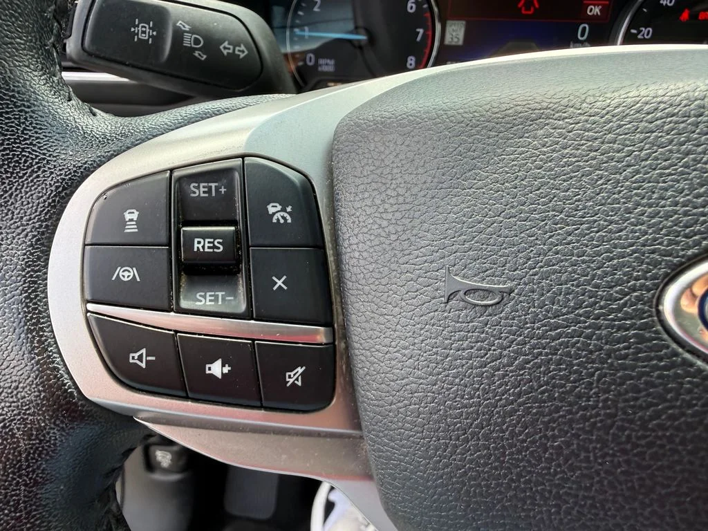 Used 2021 Silver Ford XLT image 18