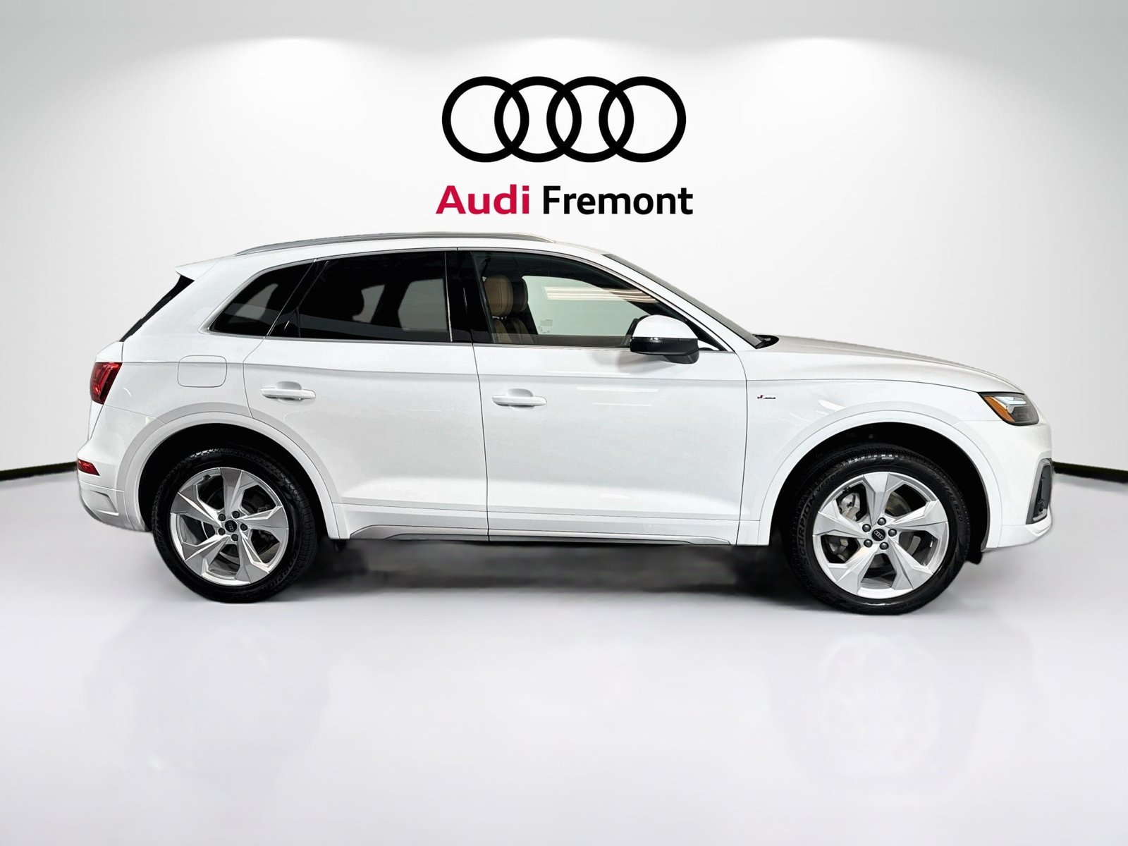 Used 2025 Arkona White Audi S line Premium Plus image 4