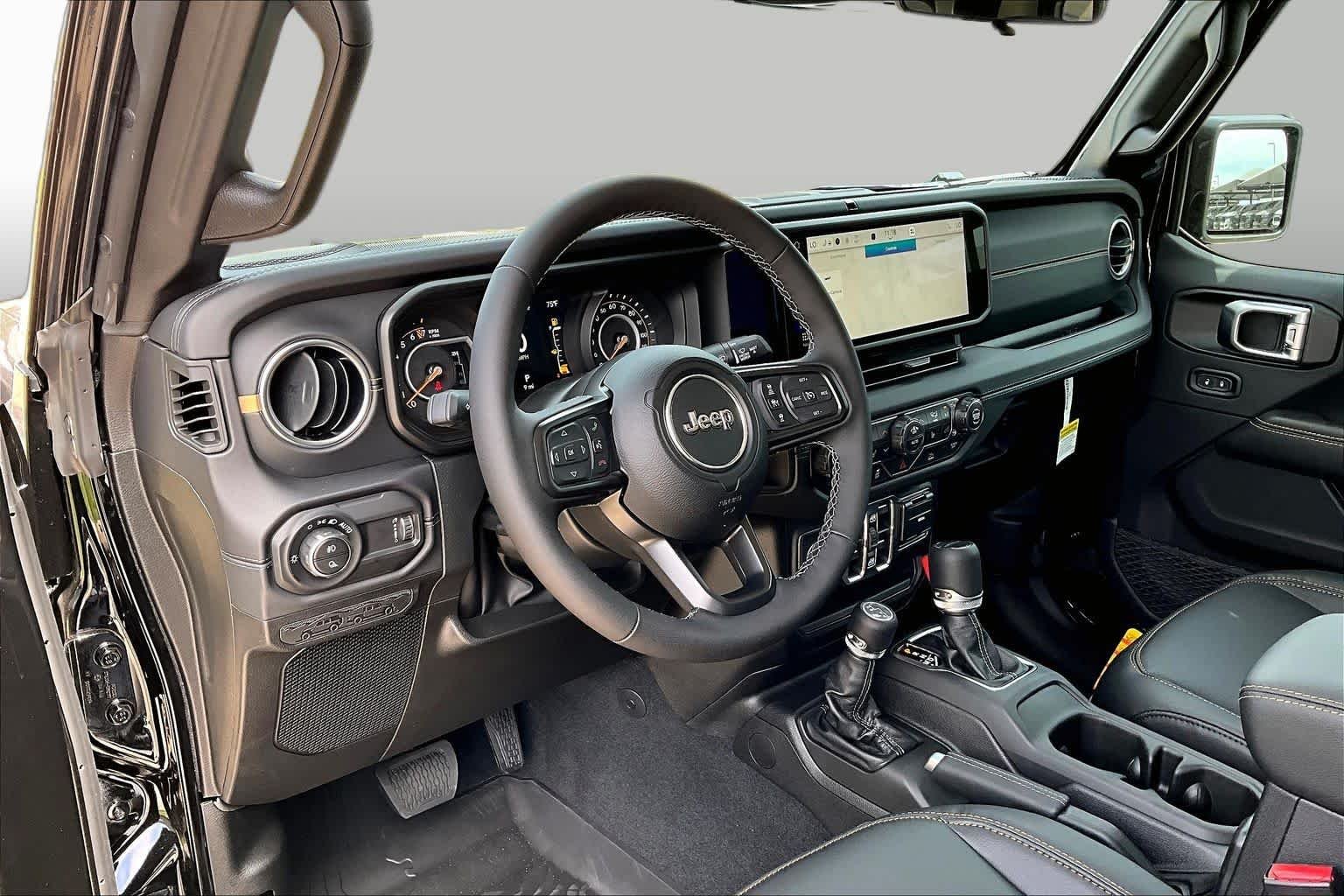New 2026 Black Clear-Coat Exterior Paint Jeep Sahara image 9