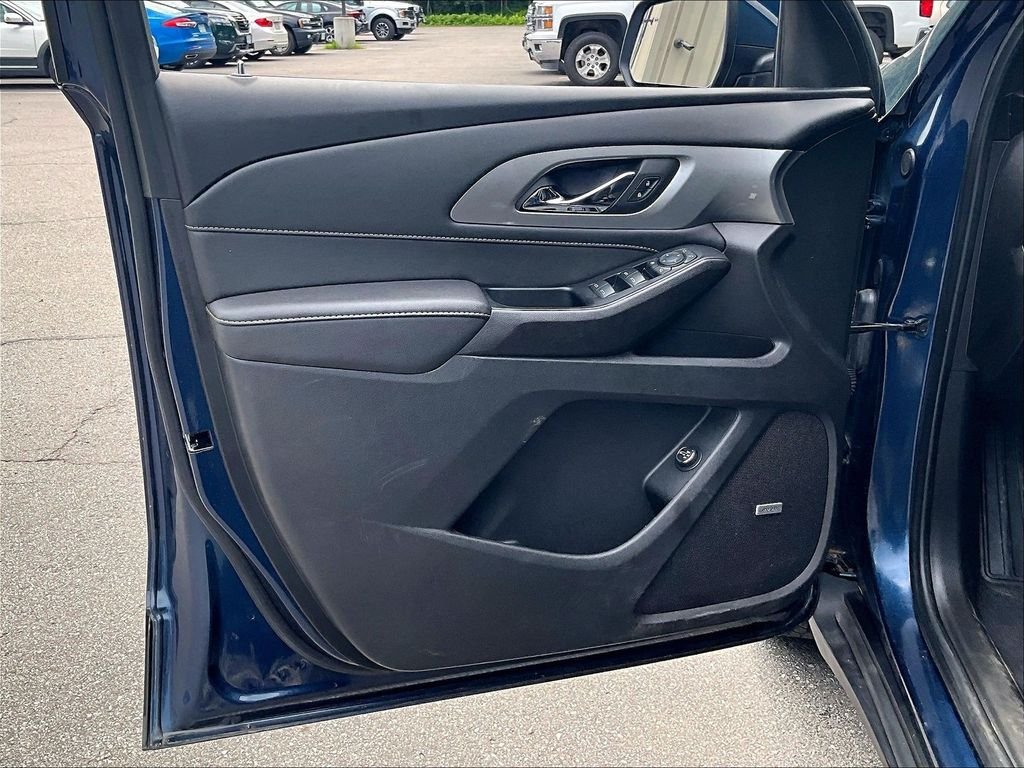 Used 2023 Northsky Blue Metallic Chevrolet LT Leather image 9