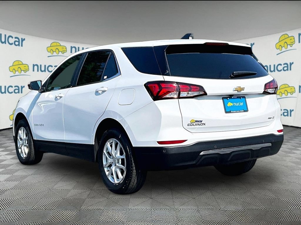 Used 2023 SUMMIT WHITE Chevrolet LT image 4