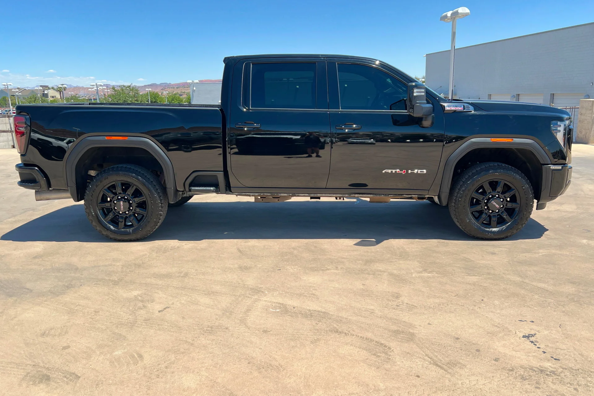 Used 2025 Onyx Black GMC AT4 image 6