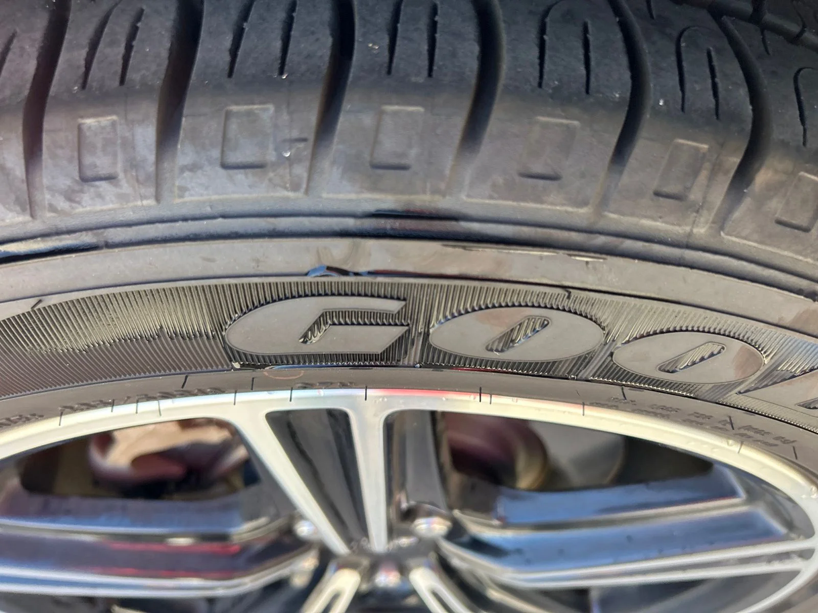 Used 2025 Silver Ford EcoBoost Premium image 9