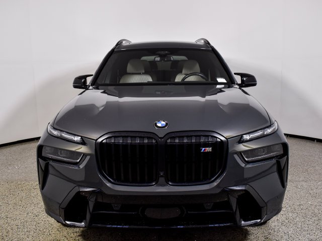 Used 2025 Gray BMW M60i image 10