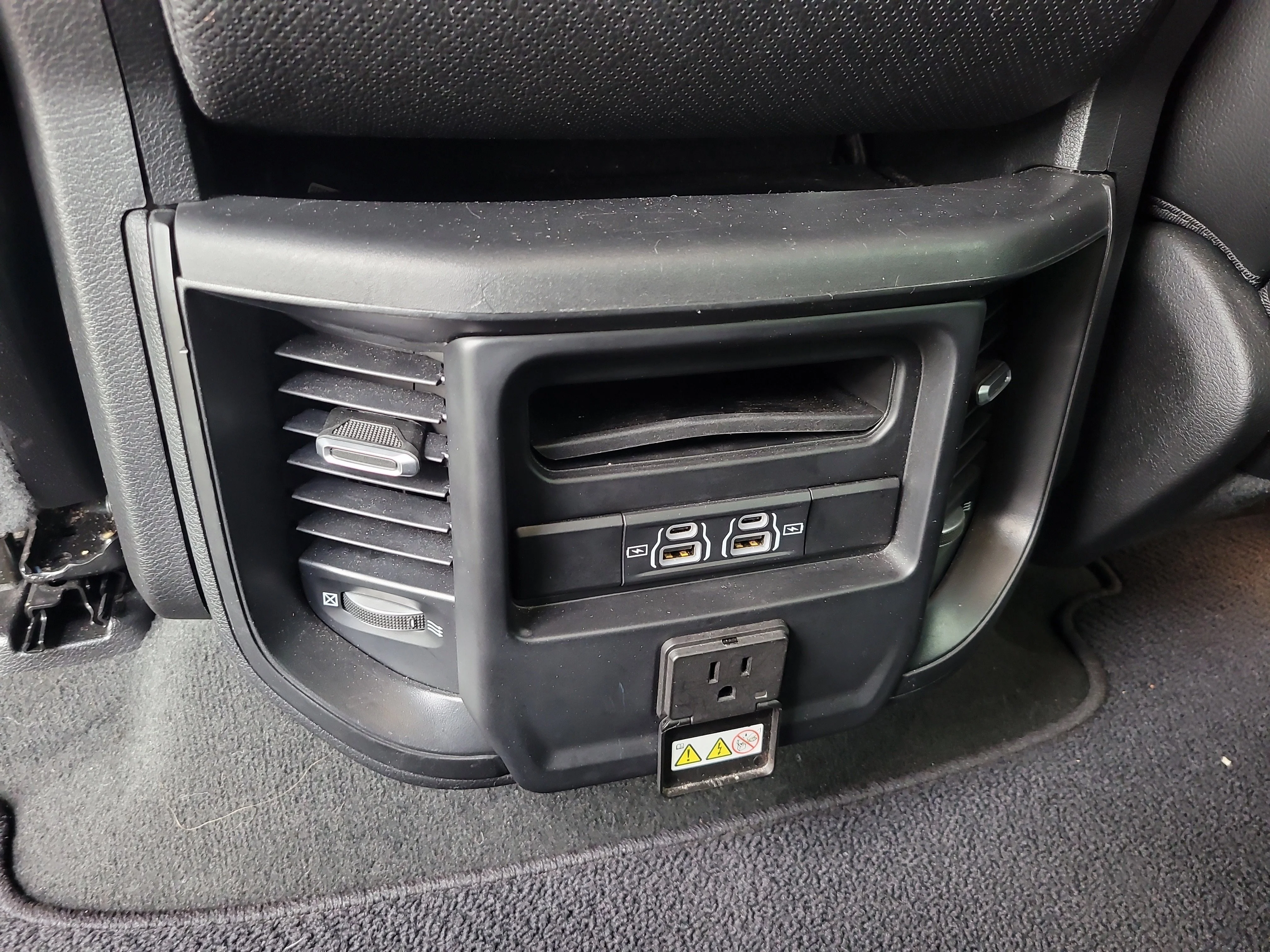 Used 2022 Patriot Blue Pearlcoat Ram Laramie image 14