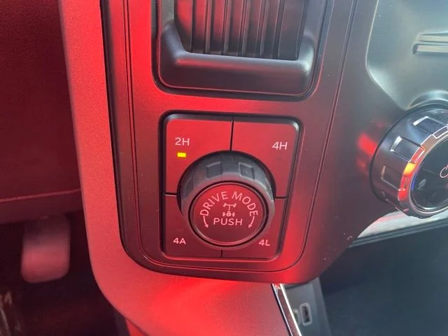 New 2026 Avalanche Ford Lariat® image 26