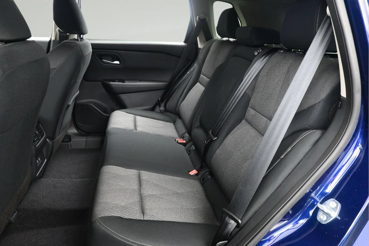 Certified Used 2025 Deep Ocean Blue Pearl Nissan SV image 11