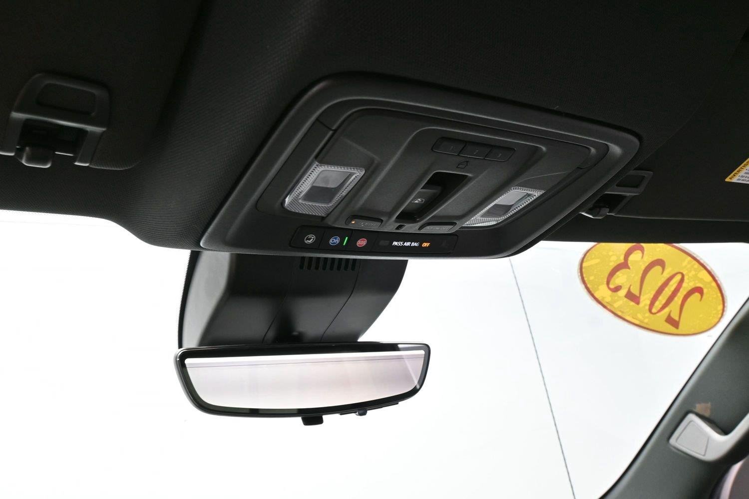 Used 2023 SUMMIT WHITE GMC AT4 image 28