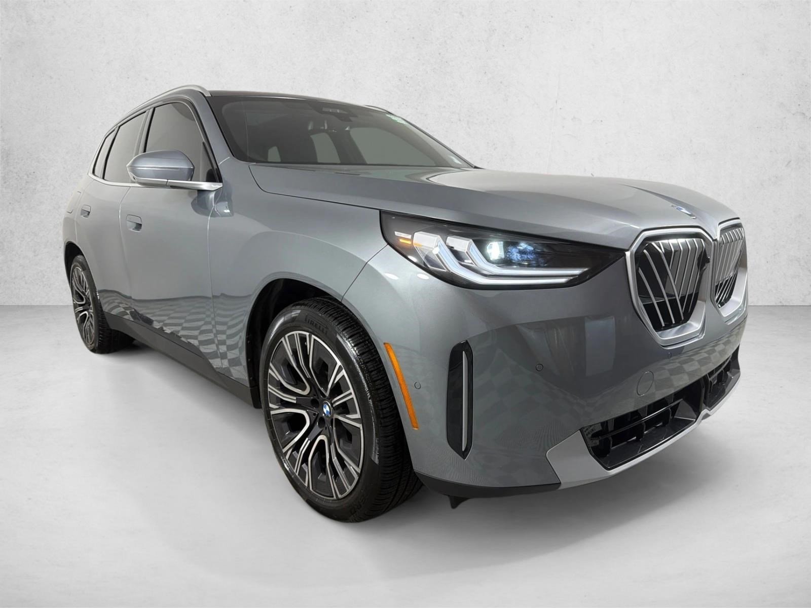 Used 2026 Skyscraper Grey Metallic BMW 30 xDrive image 1