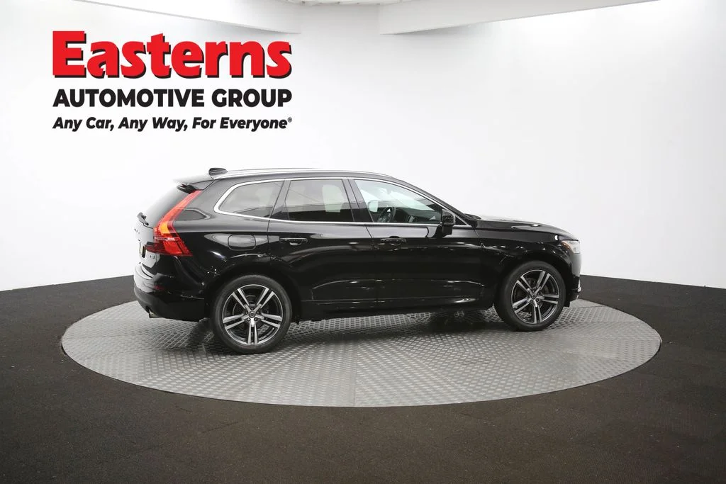 Used 2019 Black Volvo T5 Momentum image 45