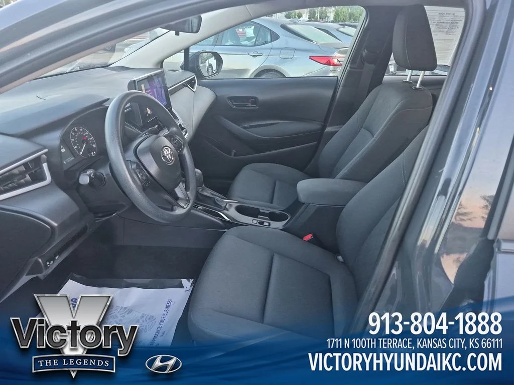 Used 2024  Toyota LE image 9