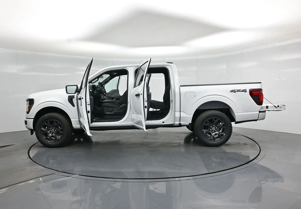 New 2026 Oxford White Ford STX image 28