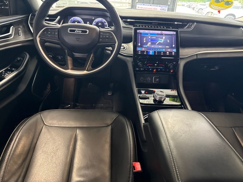 Used 2022 Silver Jeep Limited image 13