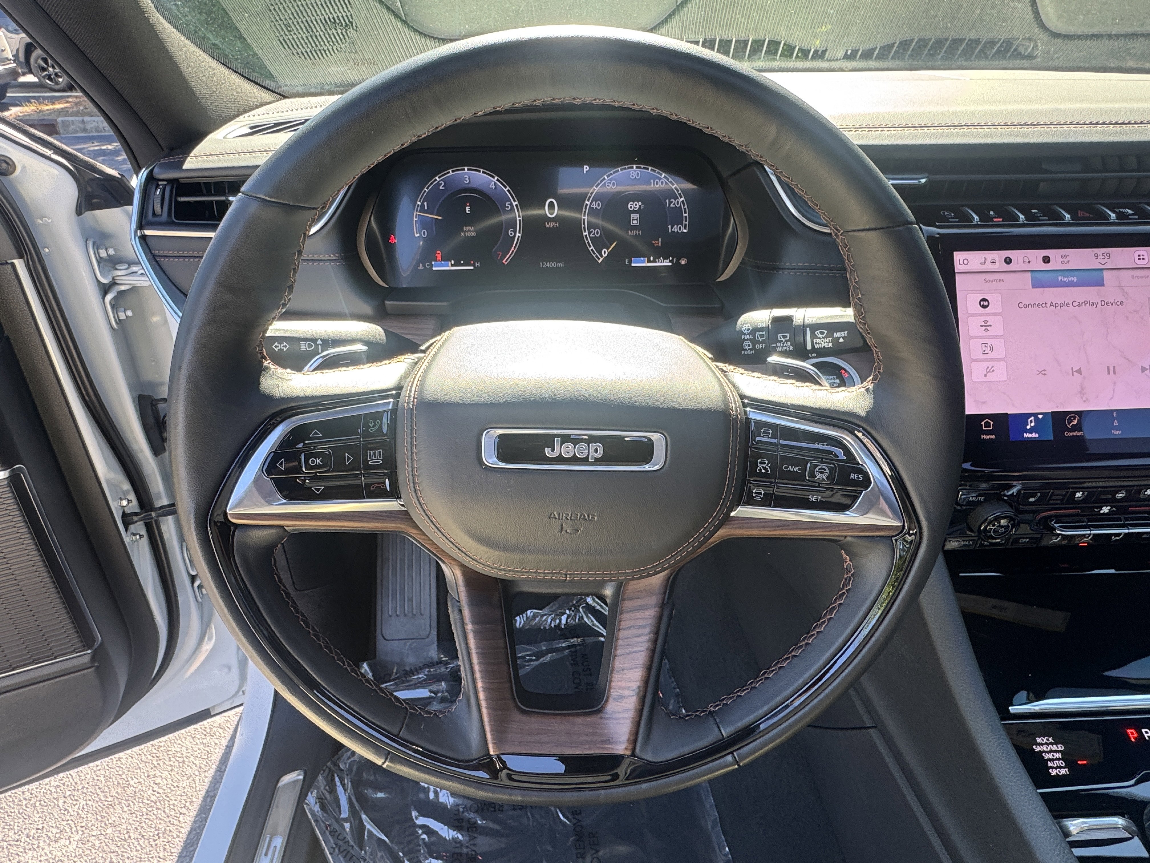 Used 2025 Bright White Clearcoat Jeep Summit image 12