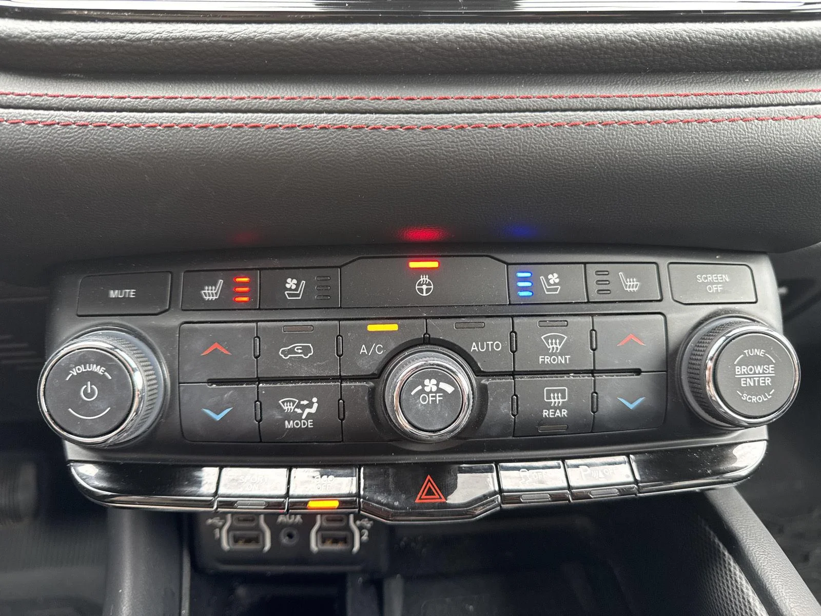 Used 2023 DB Black Clearcoat Dodge R/T Plus image 23